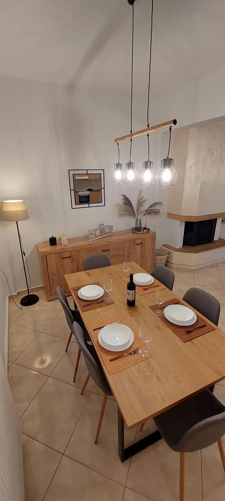 Achilleas Apartment